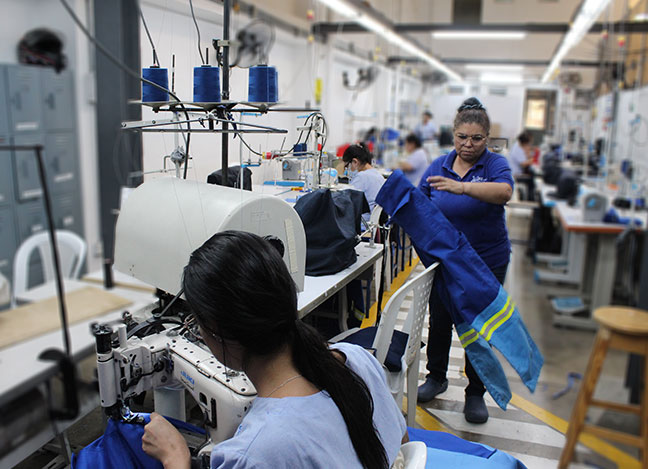 fabricación de dotaciones industriales en colombia